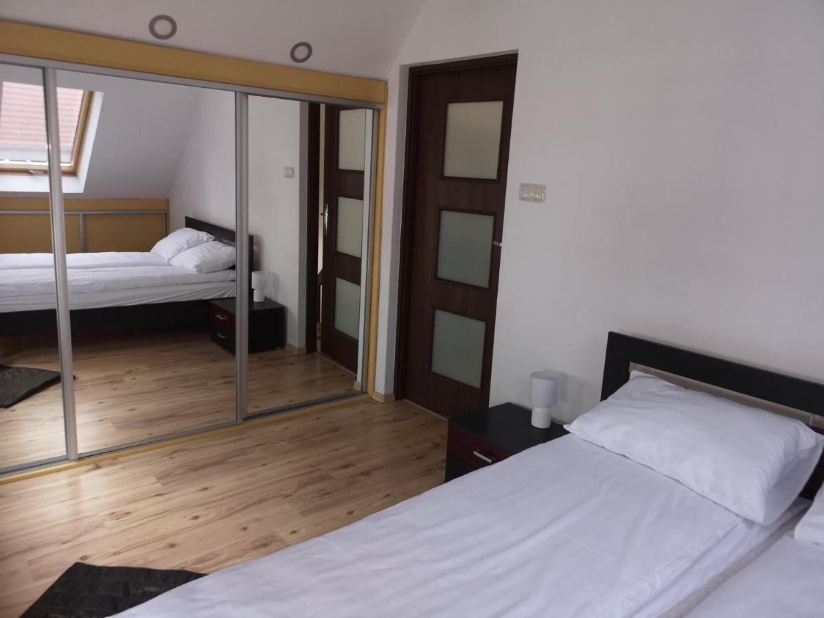 イェレニャ・グーラApartament Dlugaアパートメント エクステリア 写真
